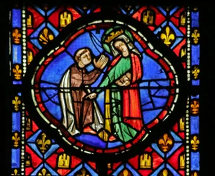 Fenster mit Darstellung der Jungfrau Maria